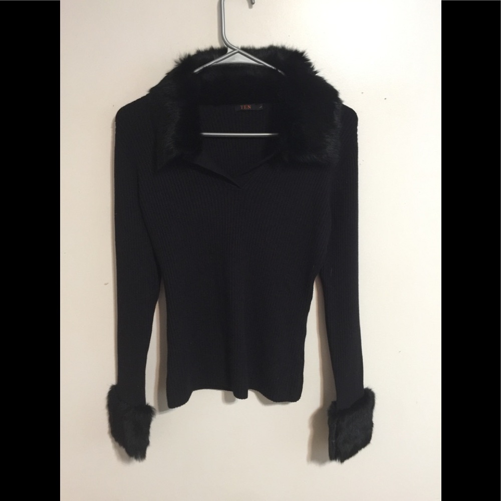 TEN  SWEATER w/ FUR COLLAR & SLEEVES BNWOT SZ L